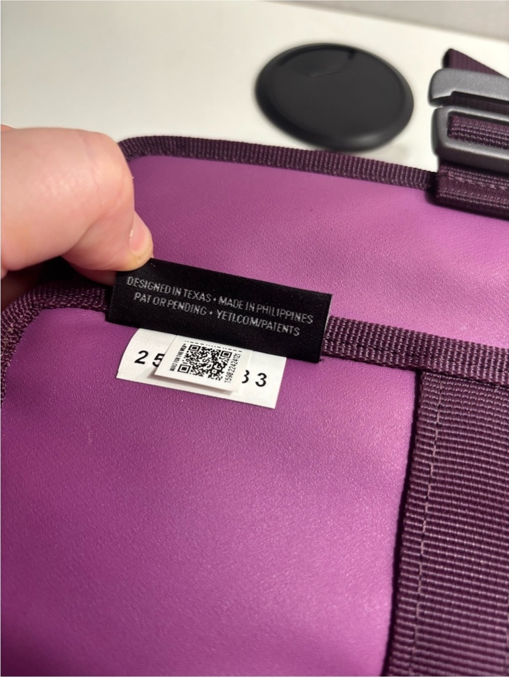YETI Daytrip Foldable Lunch
Bag Cooler Nordic Purple - Picture 5 of 6